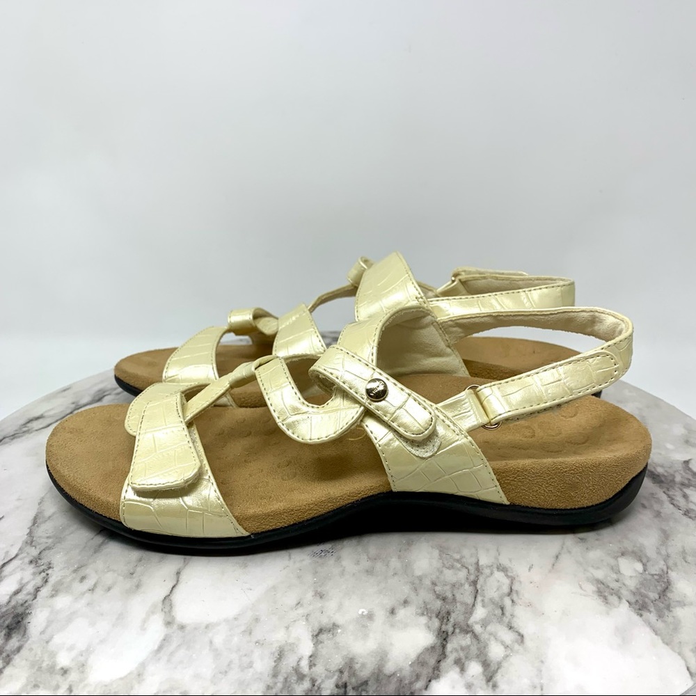 Vionic Paros Pearl Cream Patent Adjustable Comfort Sandals 8 Resortwear Coastal - Picture 3 of 14